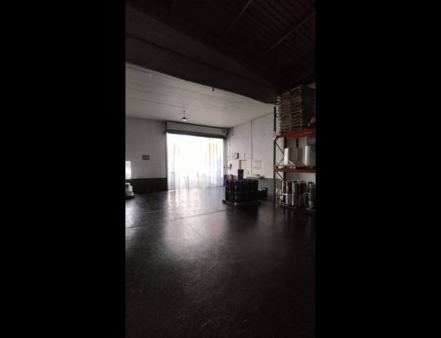 1,200M² FACTORY TO LET IN SPRINGFIELD PARK